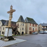 9 Vabre-Tizac, la place.jpg
