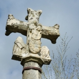 12 Croix de Bleyssol, vierge à l'enfant.jpg